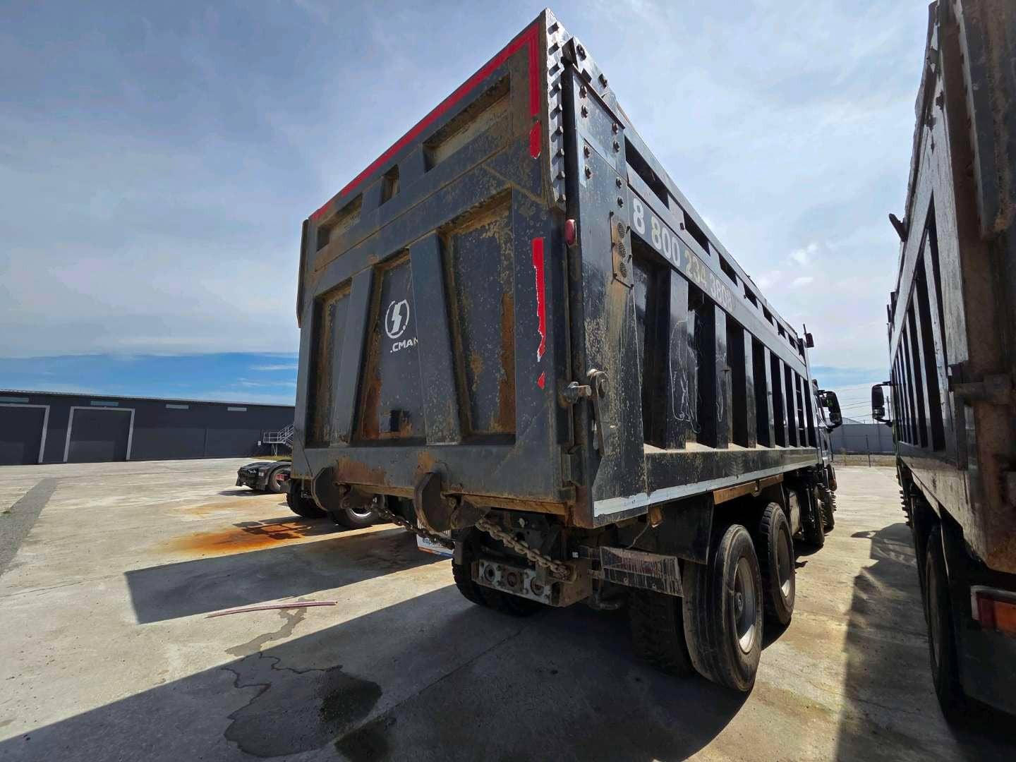 Shacman SX331863366 (скальный кузов),  240 000 км, 2023 года в лизинг