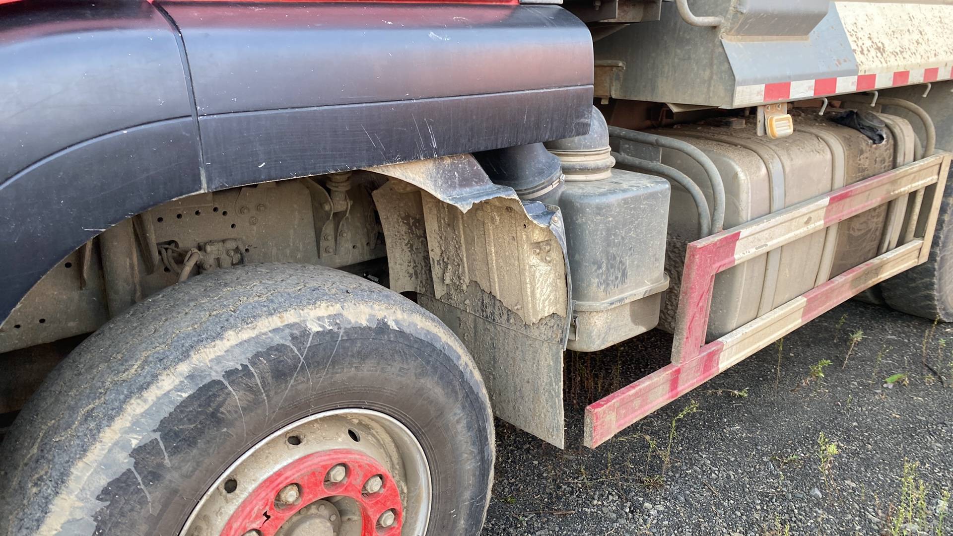 HOWO ZZ3257V384GE1 6x4,  121 025 км, 2022 года