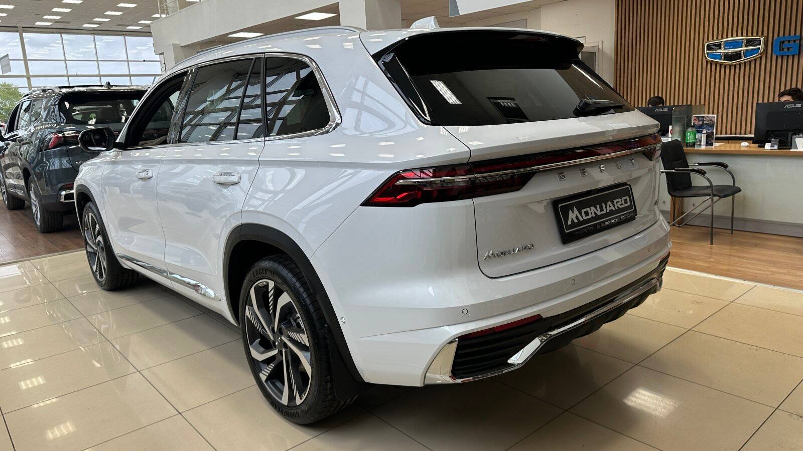 Geely Monjaro Exclusive 2.0T (238 hp) 8AT 4WD