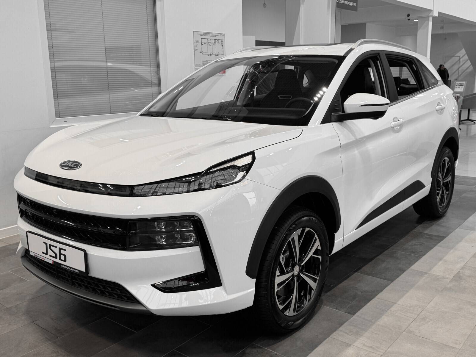 JAC JS6 Flagship