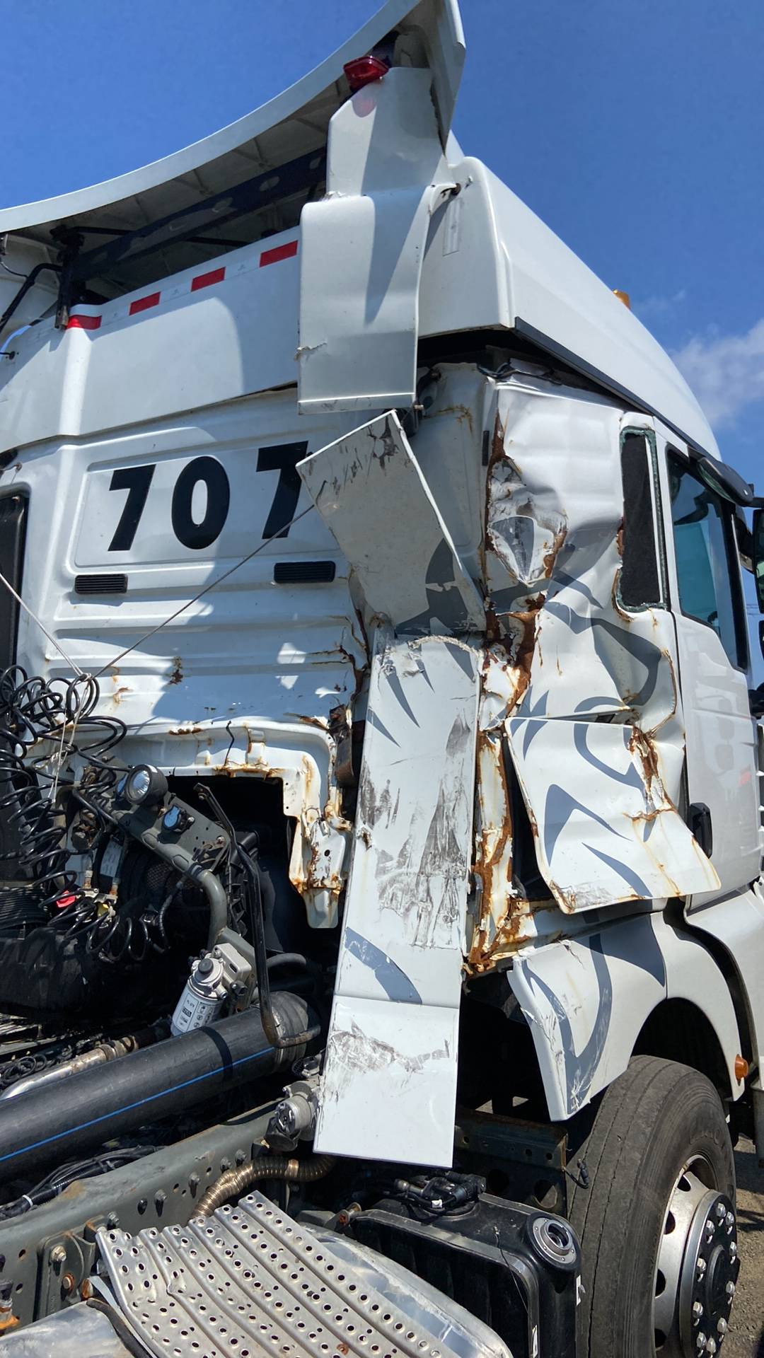 Sitrak С7Н 6×2 ZZ4256V363HE1,  136 605 км, 2023 года в лизинг