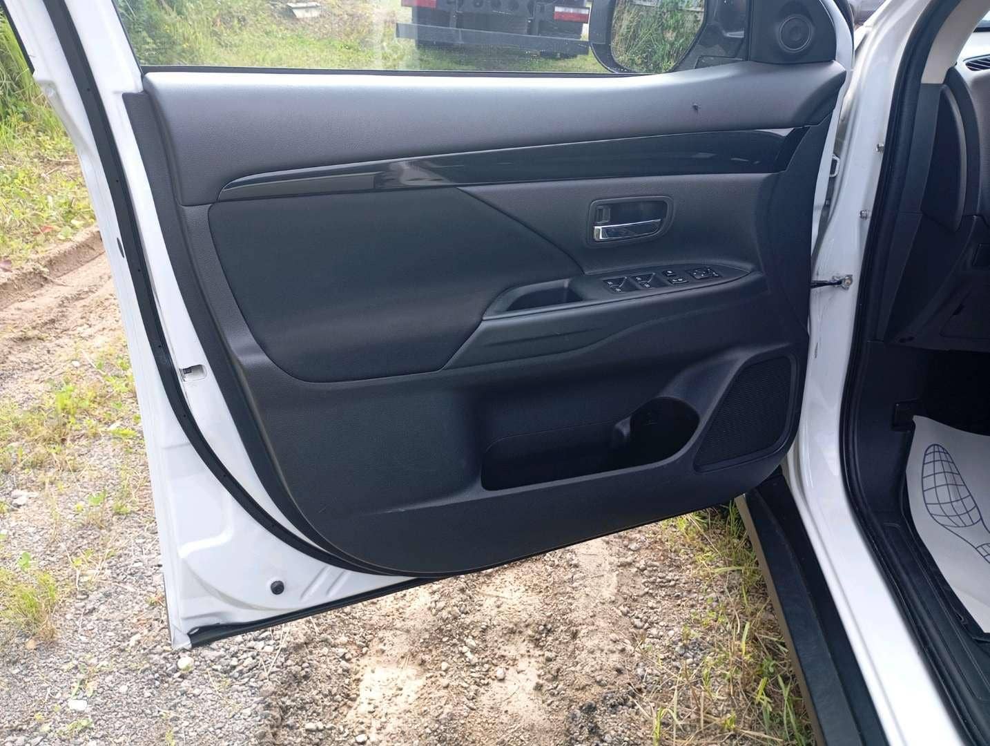 Mitsubishi Outlander,  76 465 км, 2022 года в лизинг