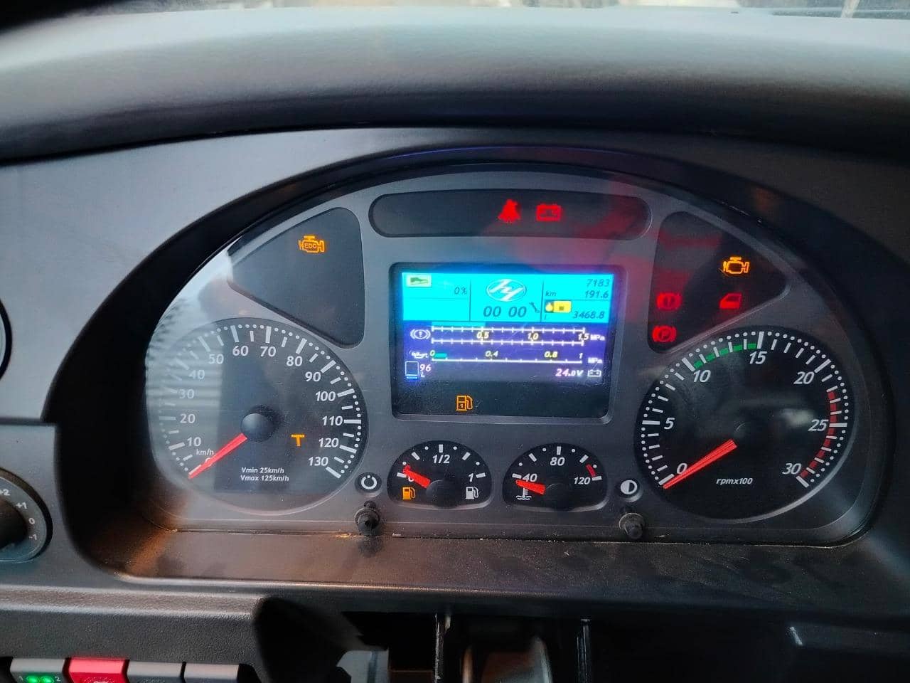 HONGYAN CQ4187HD12381T LNG,  7 183 км, 2023 года в лизинг