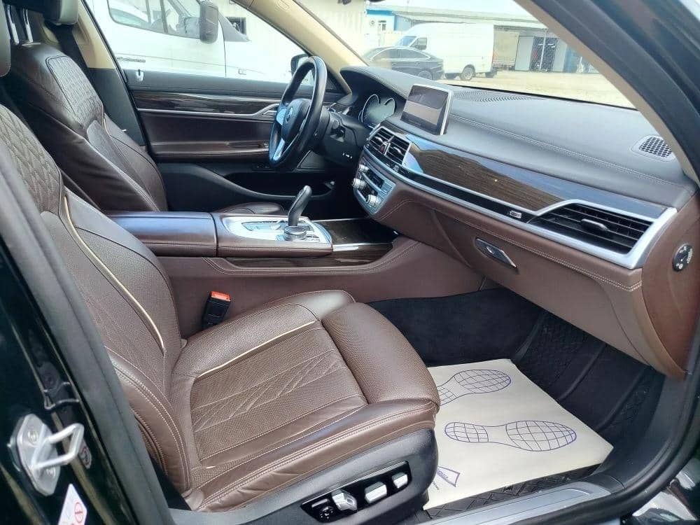 BMW 7 серия,  134 475 км, 2018 года в лизинг