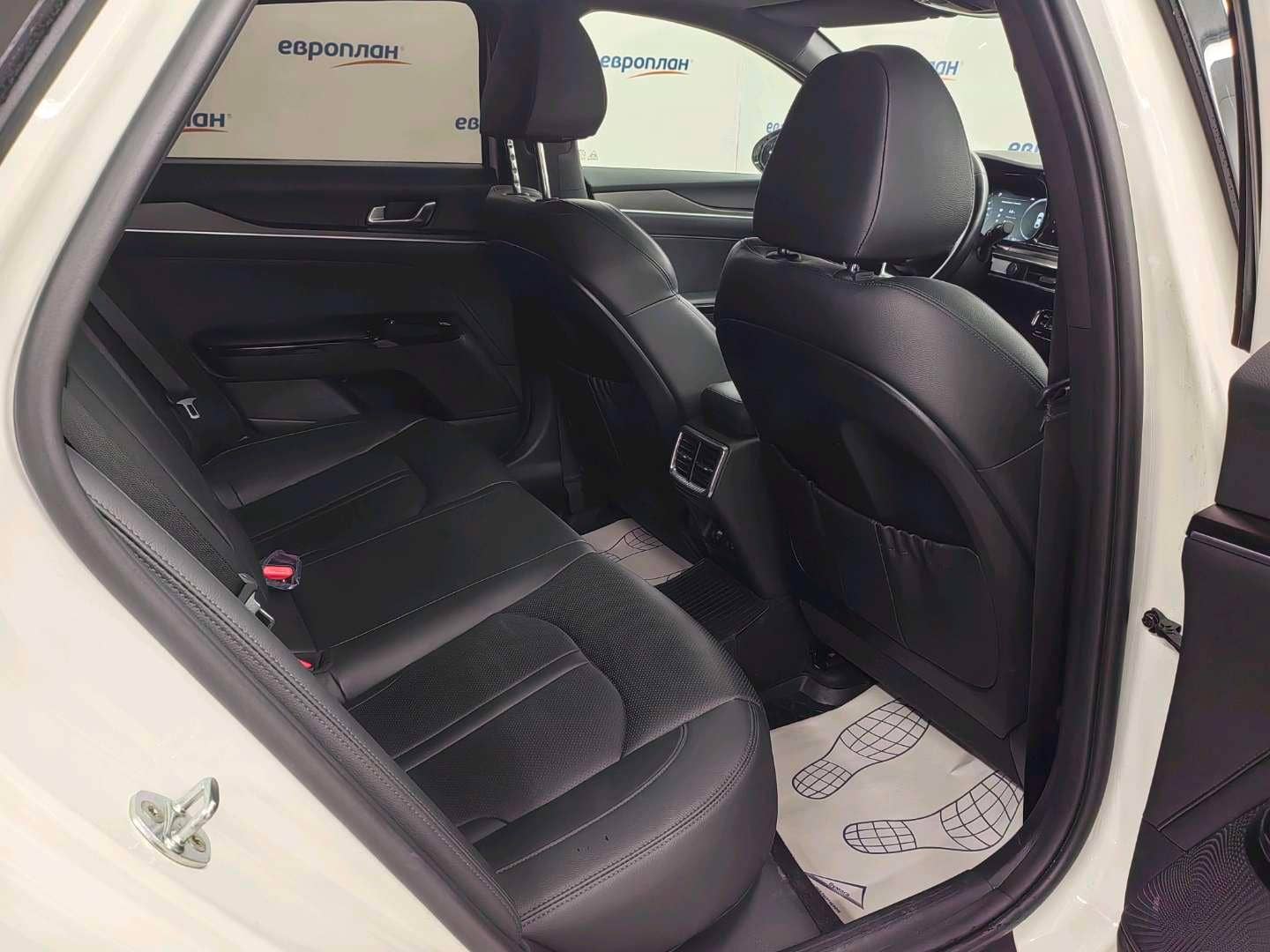 KIA K5,  12 964 км, 2022 года в лизинг