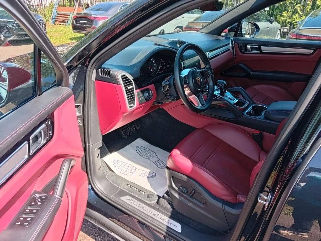Porsche Cayenne,  51 072 км, 2022 года в лизинг