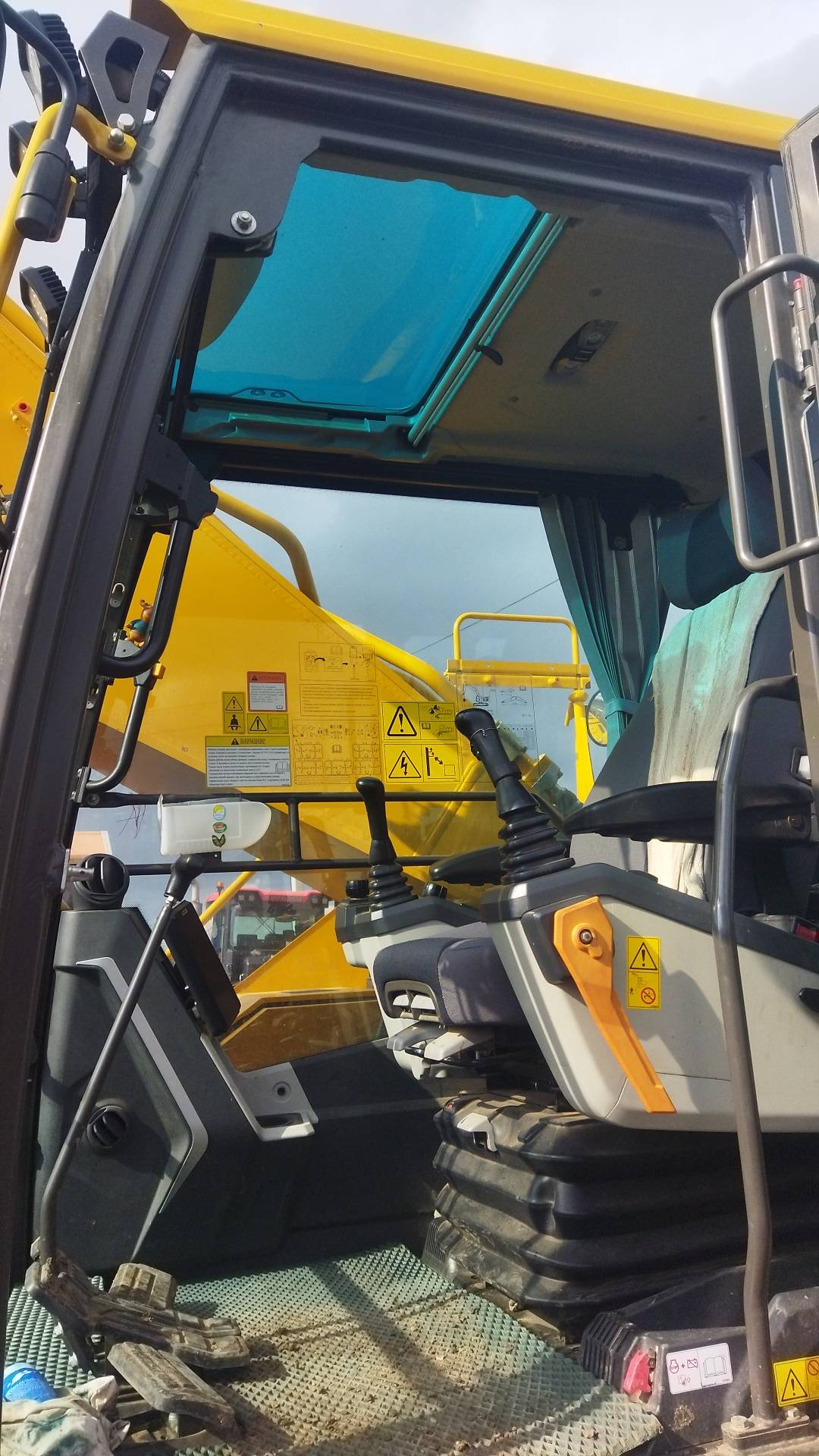 SDLG/LGCE E6350H, 2024 года в лизинг