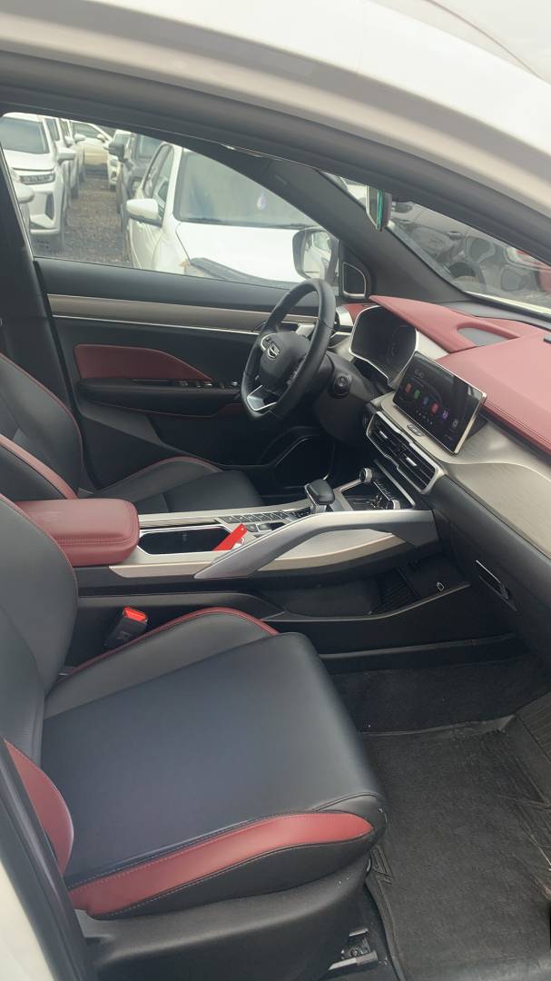 Geely Coolray,  46 316 км, 2023 года в лизинг