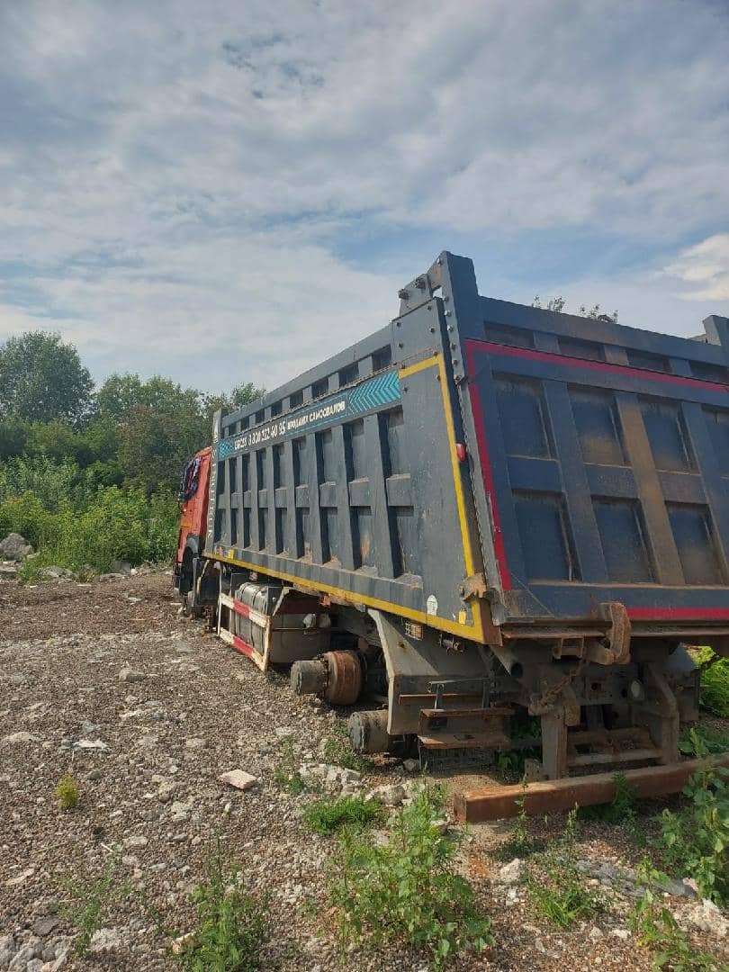 HOWO ZZ3407S3867E 8x4,  130 000 км, 2022 года