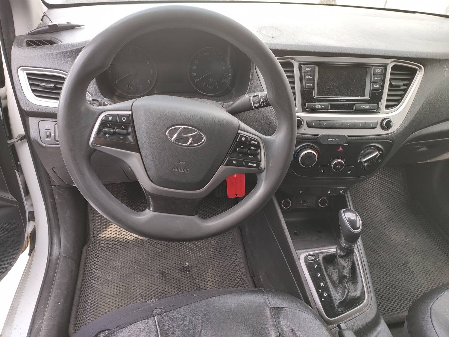 Hyundai Solaris,  273 020 км, 2019 года в лизинг