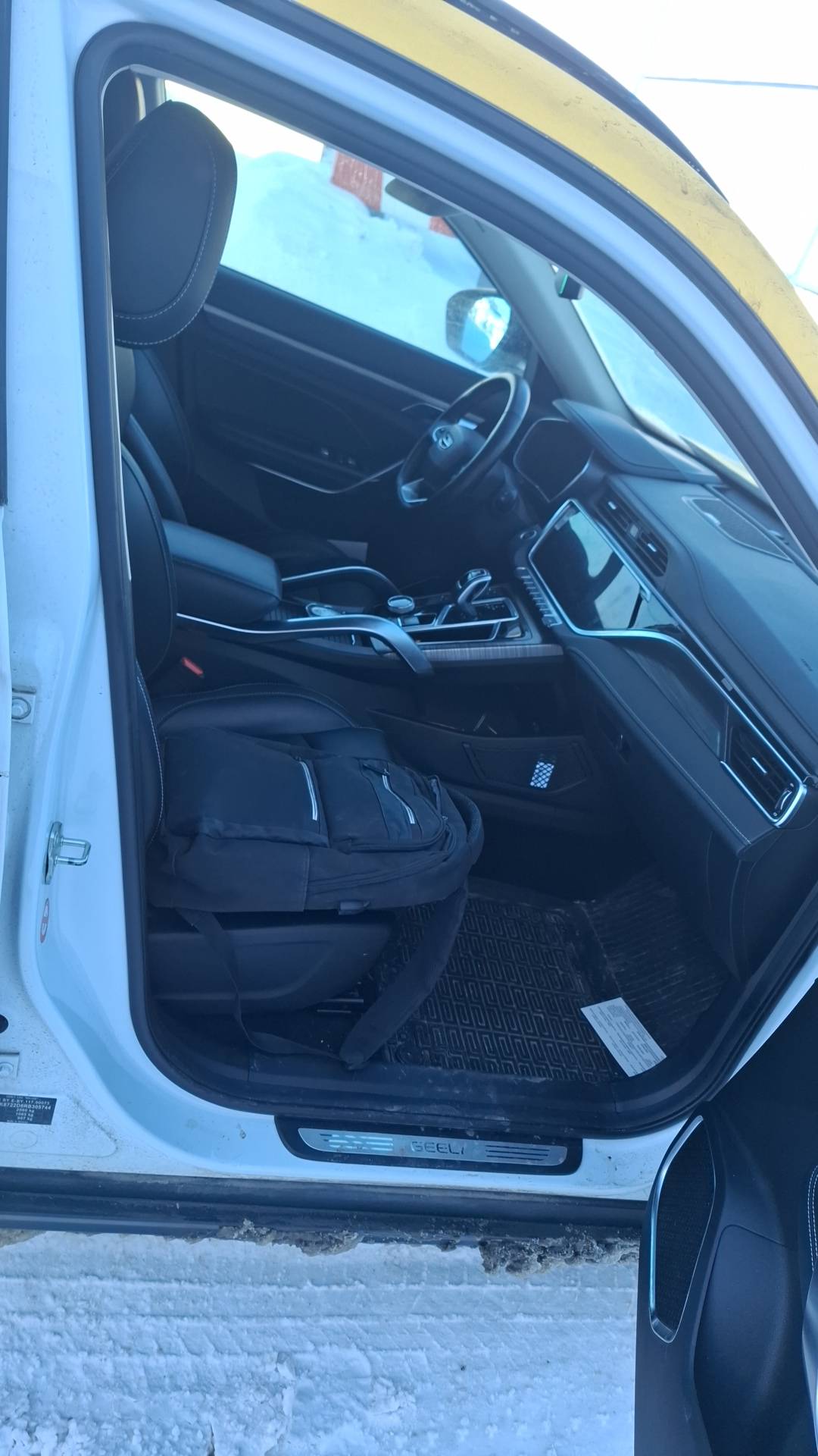 Geely Atlas Pro,  125 397 км, 2024 года в лизинг