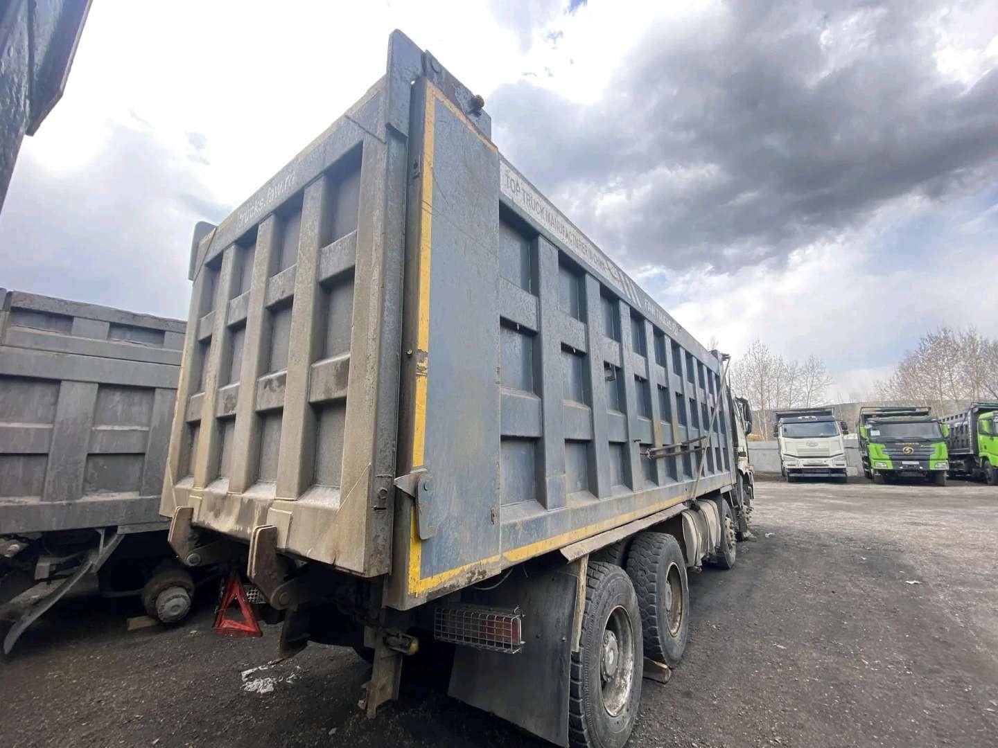 FAW CA3310P66K24T4E4 8x4 (E4),  247 451 км, 2022 года в лизинг