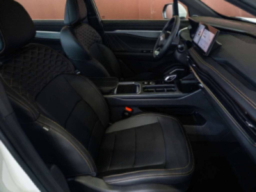 Geely Okavango Flagship 2.0T 7DCT 2WD