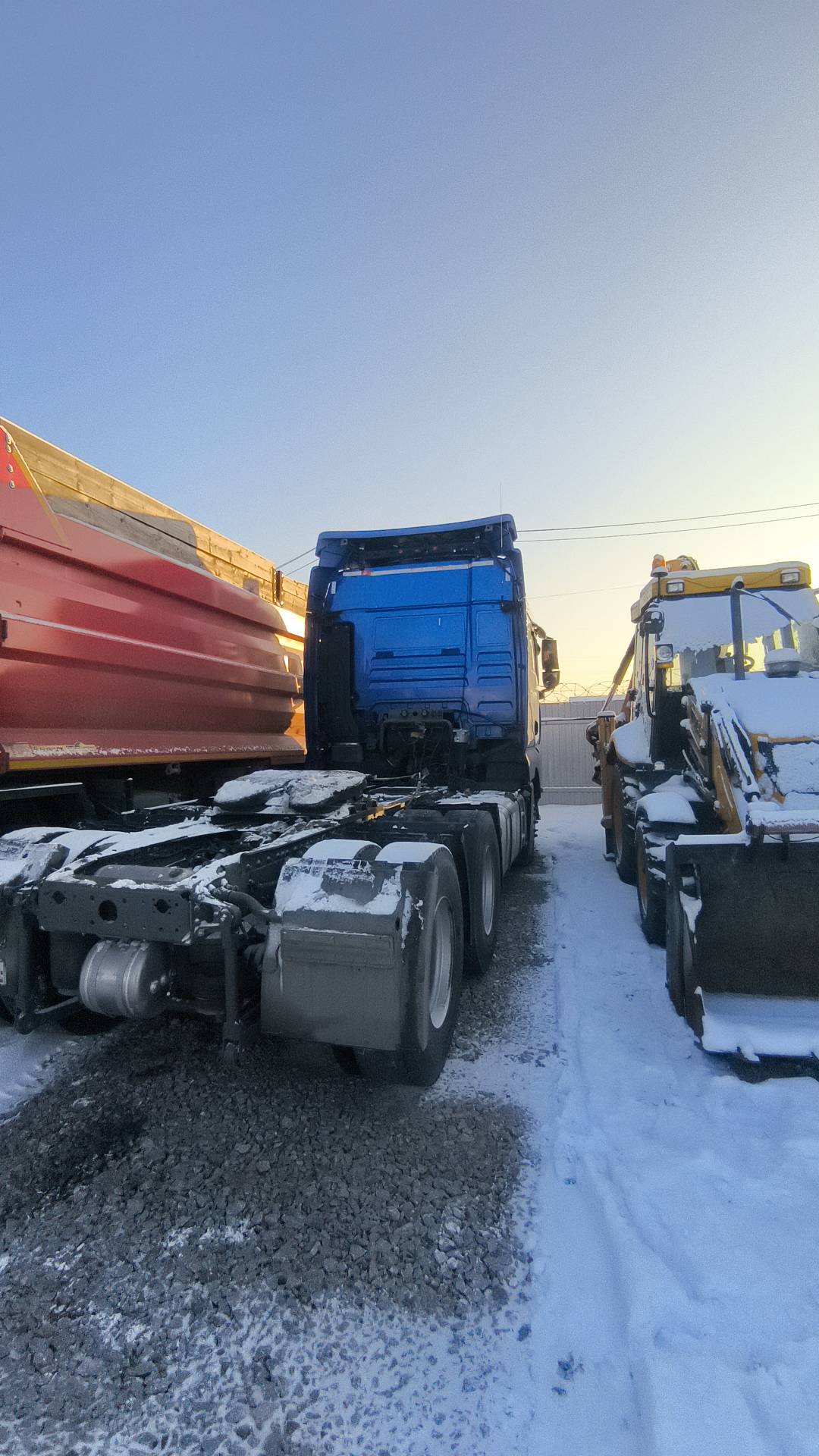 Sitrak С7Н 6×4 ZZ4256V364HE,  244 482 км, 2023 года в лизинг