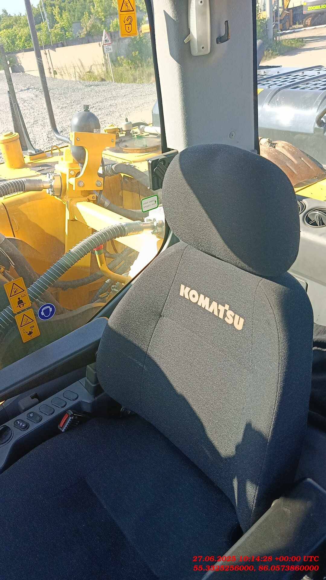 KOMATSU PC220-8MO, 2023 года в лизинг