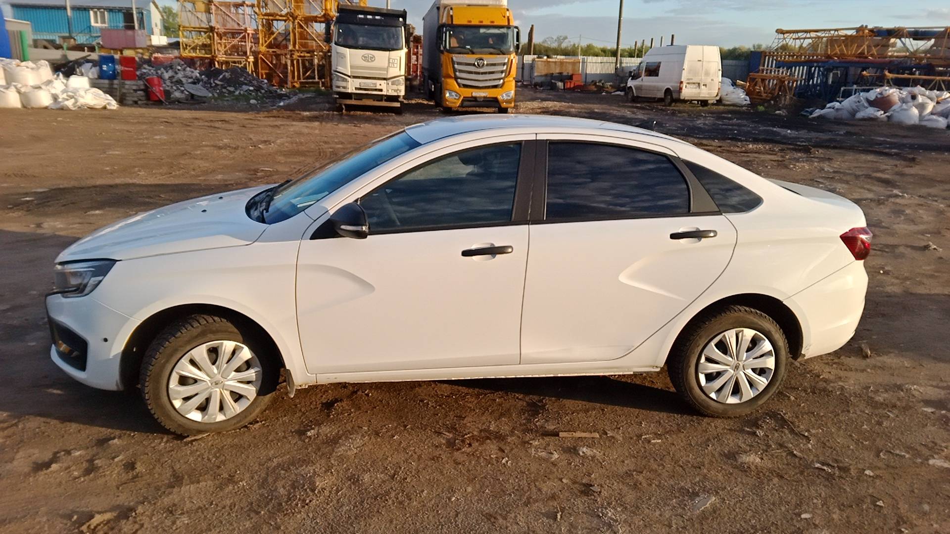 Lada Vesta седан,  69 907 км, 2023 года в лизинг