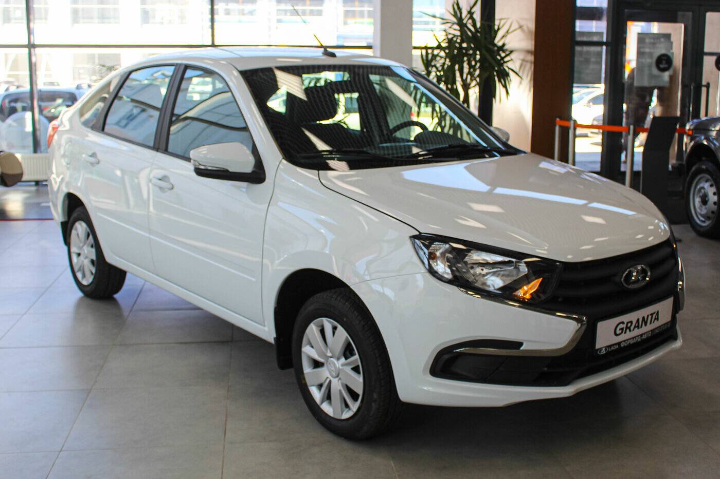 Lada Granta седан Comfort 1.6 90hp 5MT