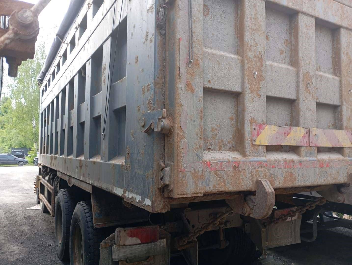 Shacman SX331863366 (скальный кузов),  300 000 км, 2022 года в лизинг
