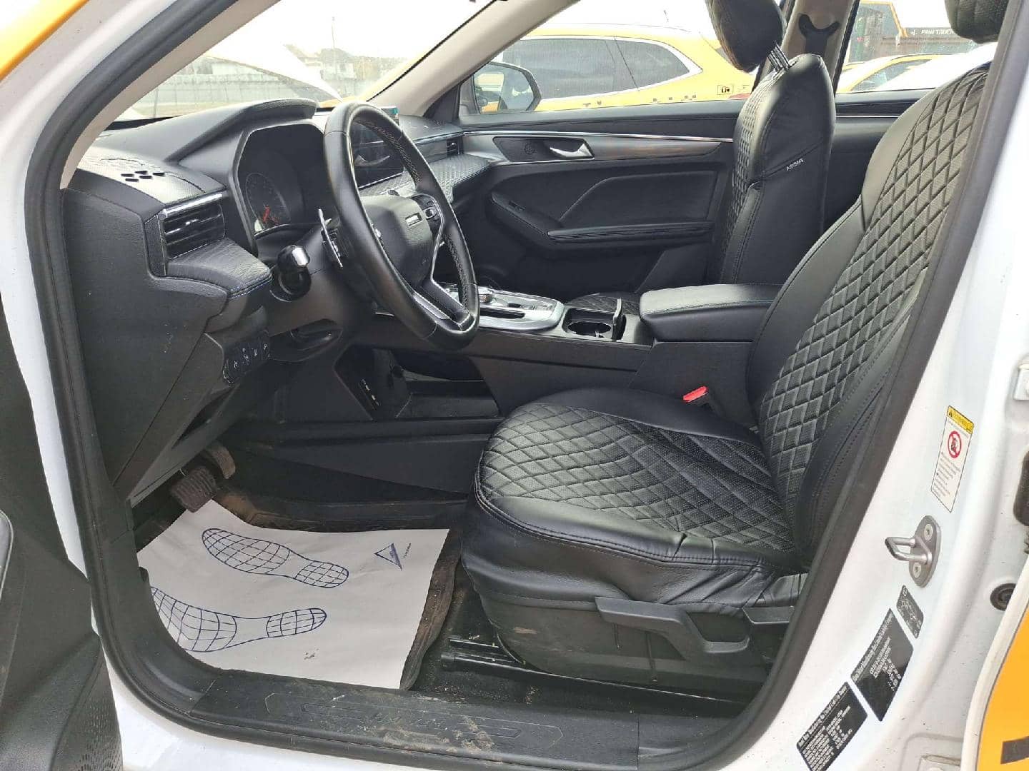 Haval Jolion,  126 851 км, 2024 года в лизинг