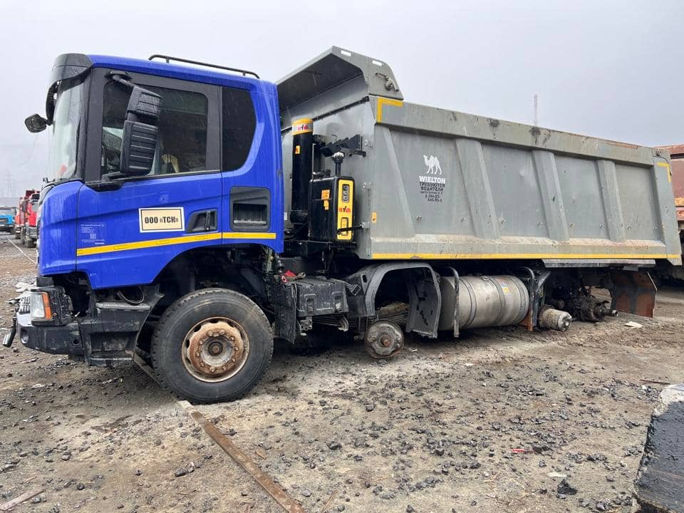 SCANIA P 440 B8x4HZ (L) (СP14),  215 000 км, 2021 года