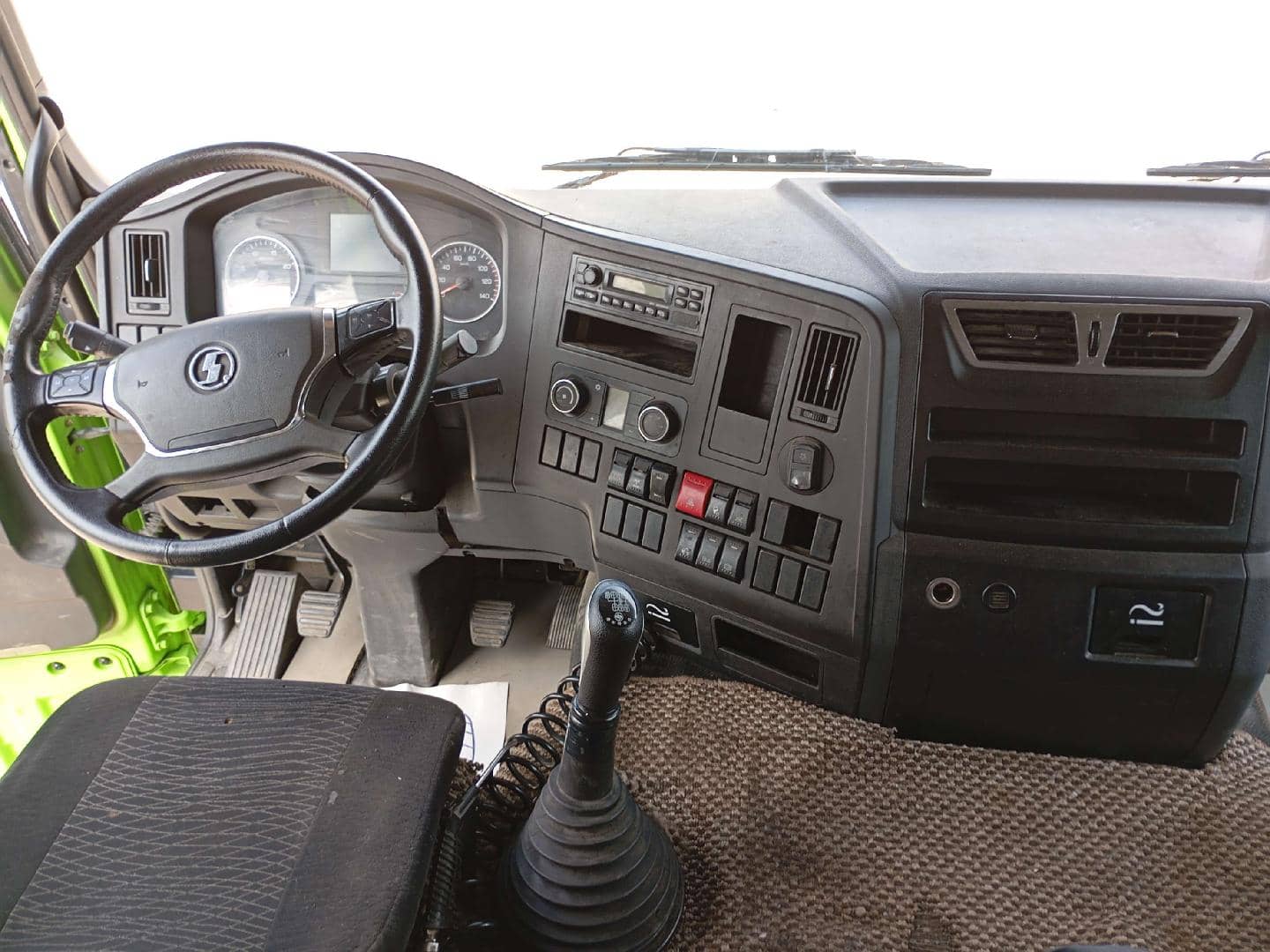 Shacman SX42566V324,  258 990 км, 2022 года в лизинг