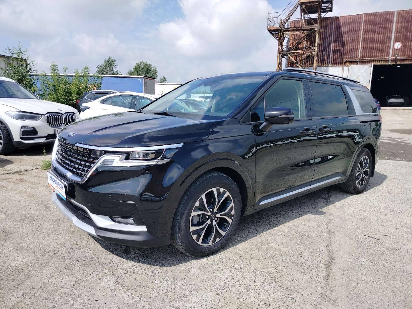KIA Carnival