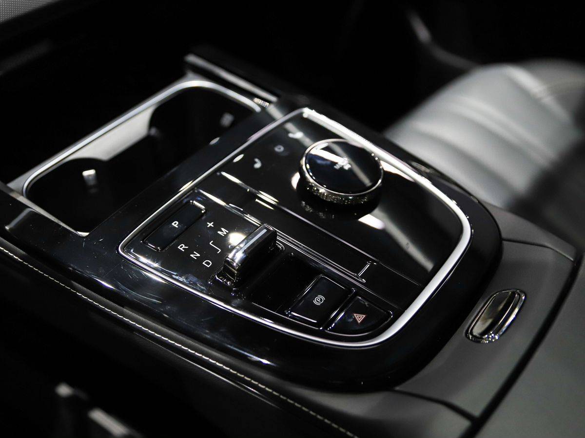 EXEED LX Premium 1.6T 7DCT 4WD