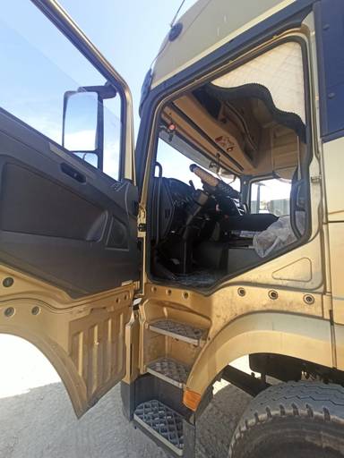 Shacman SX42584V324