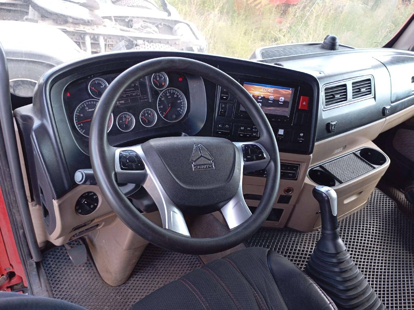 HOWO ZZ3256V384GE 6x4,  155 778 км, 2023 года в лизинг