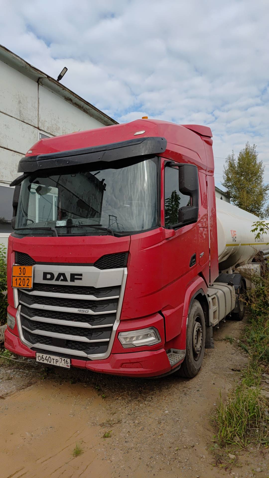 DAF XF 450 FT 4x2 (Space Cab)
