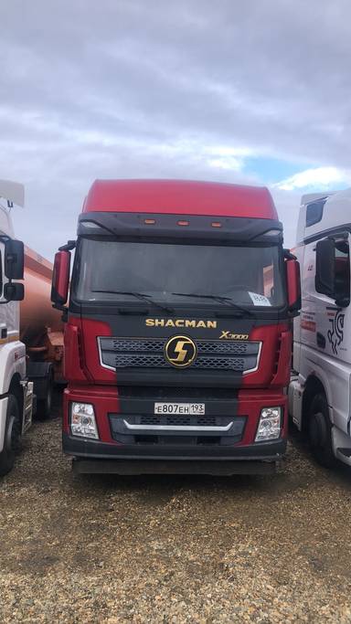 Shacman SX42584W324C