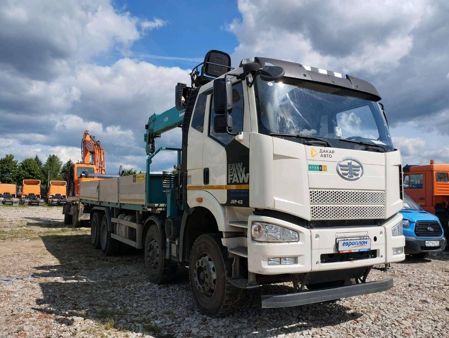 FAW CA3310P66K2T1E5 8х4,  67 155 км, 2024 года в лизинг