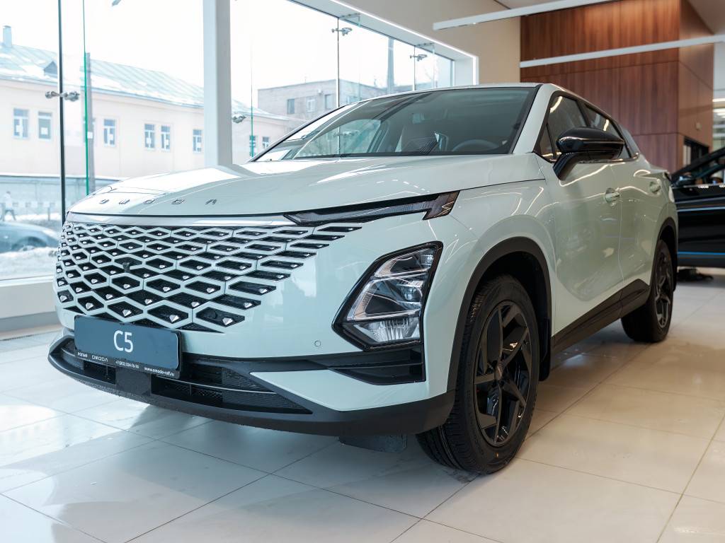 OMODA C5 Active 1.6 DCT AWD