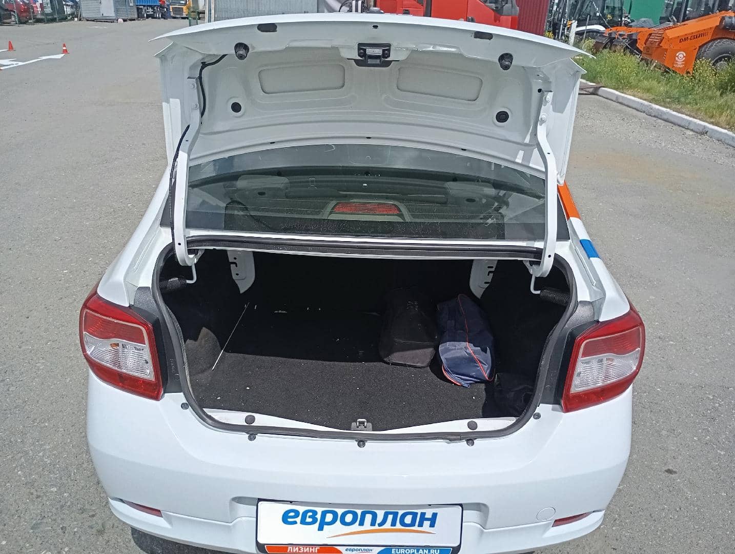 Renault Logan II,  145 336 км, 2020 года в лизинг
