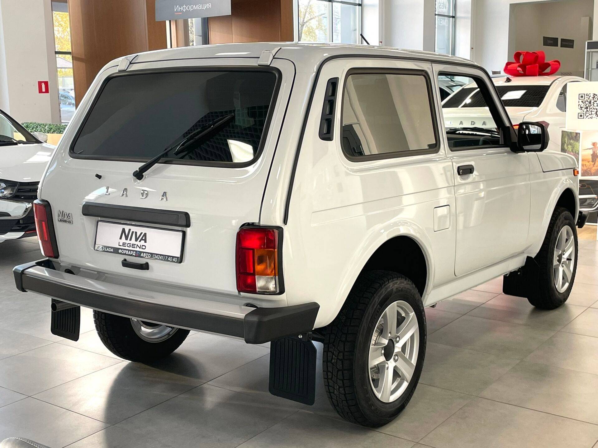 Lada Niva Legend 3 дв Luxe 24 1.7 5MT  
