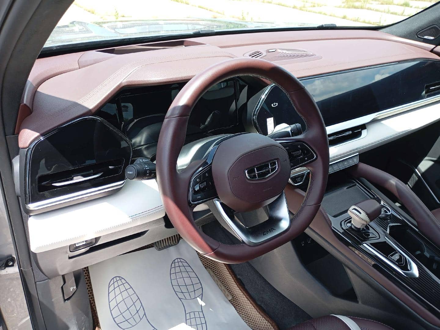 Geely Monjaro,  42 351 км, 2022 года в лизинг
