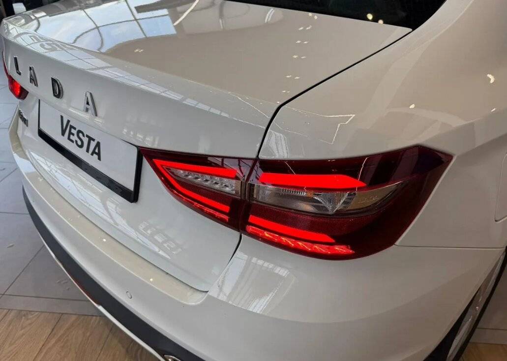 Lada Vesta седан Энджой 24 1.8 122 л.с. АТ (Enjoy 24)