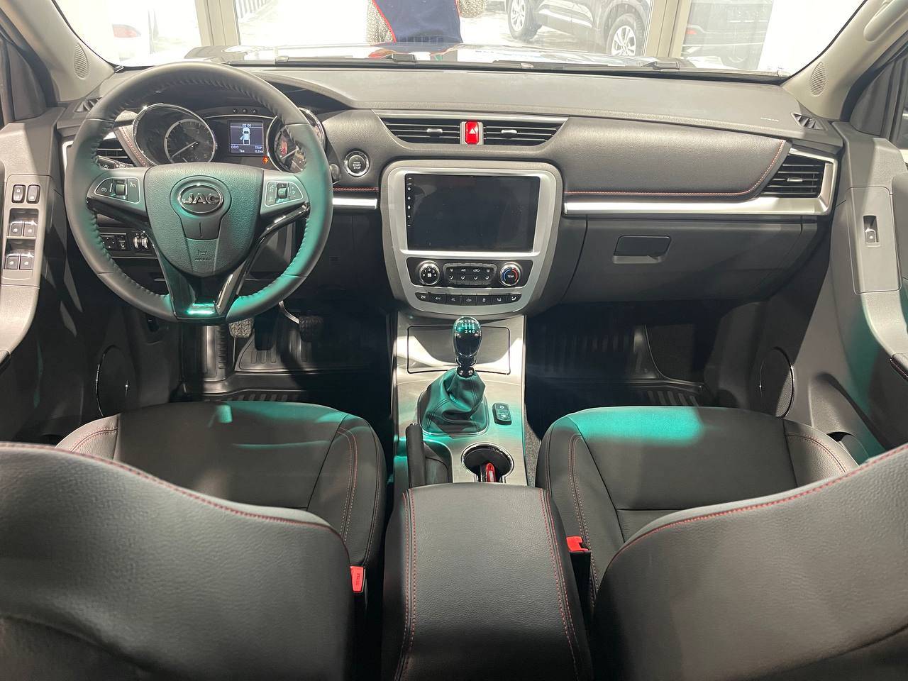 JAC T8 Full Extra 2.0T 6MT 4WD