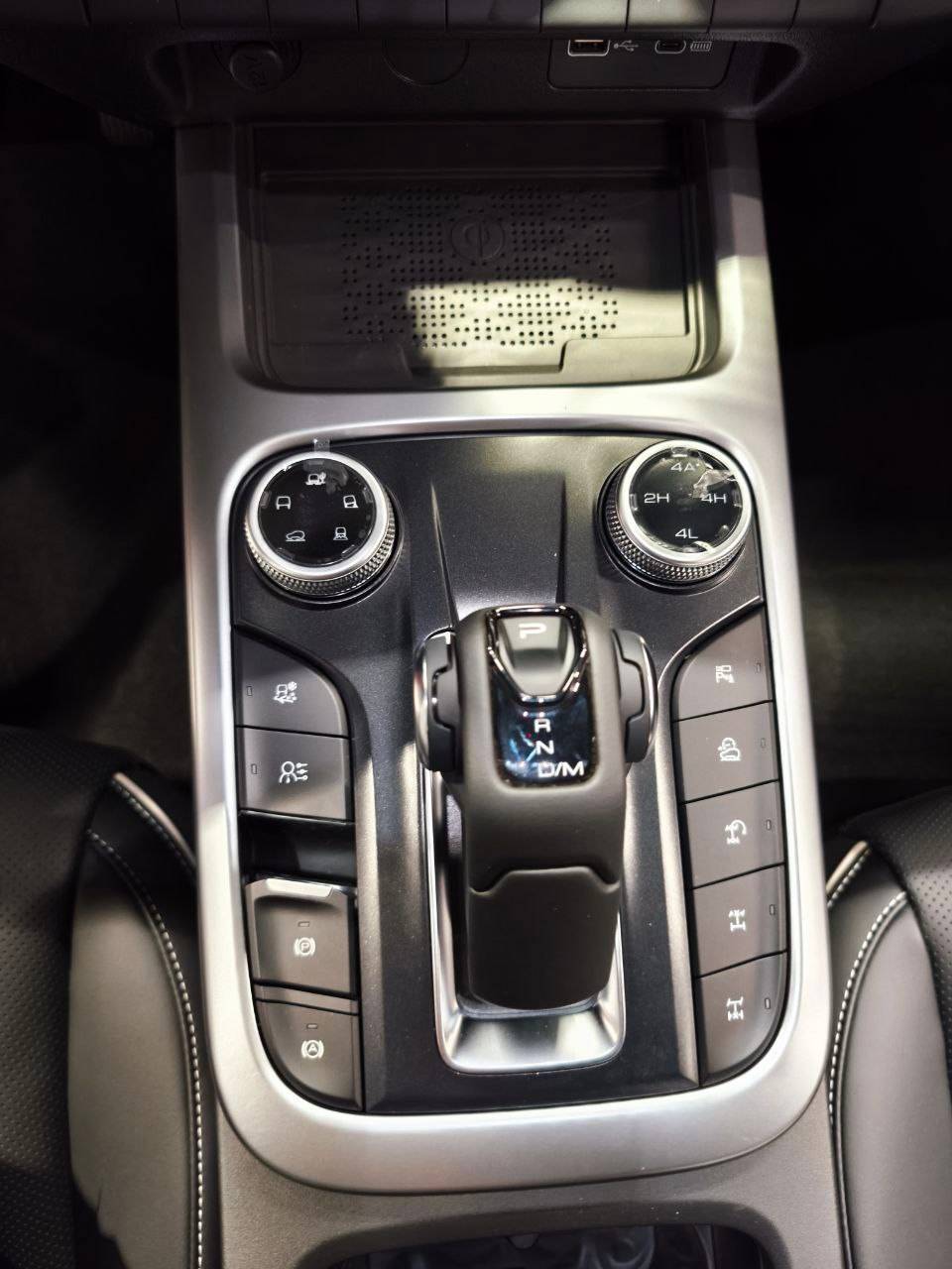 Tank 300 City Premium 2.0 8AT 4WD