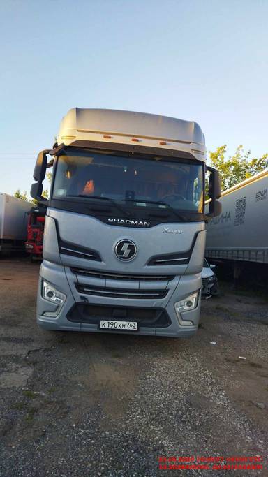 Shacman SX4188YY381