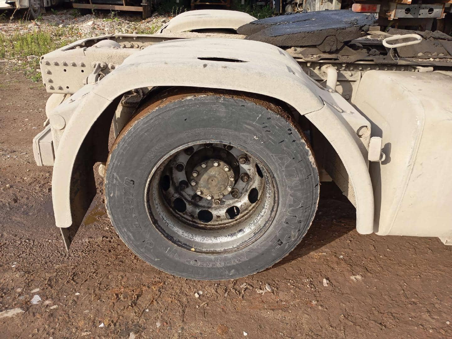 Sitrak C7H 4x2 ZZ4186V361HE,  692 403 км, 2022 года в лизинг