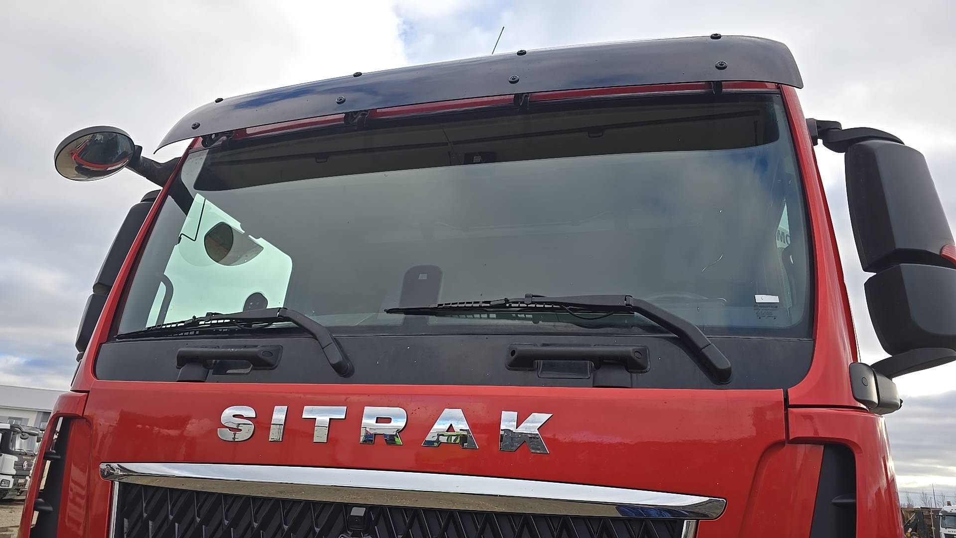 Sitrak C7H MAX ZZ4186V391HE,  181 979 км, 2024 года в лизинг