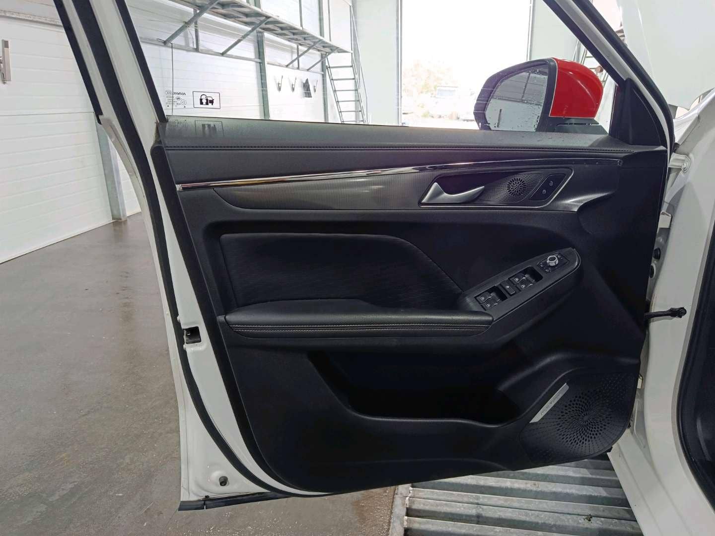 Haval Jolion,  211 611 км, 2023 года в лизинг