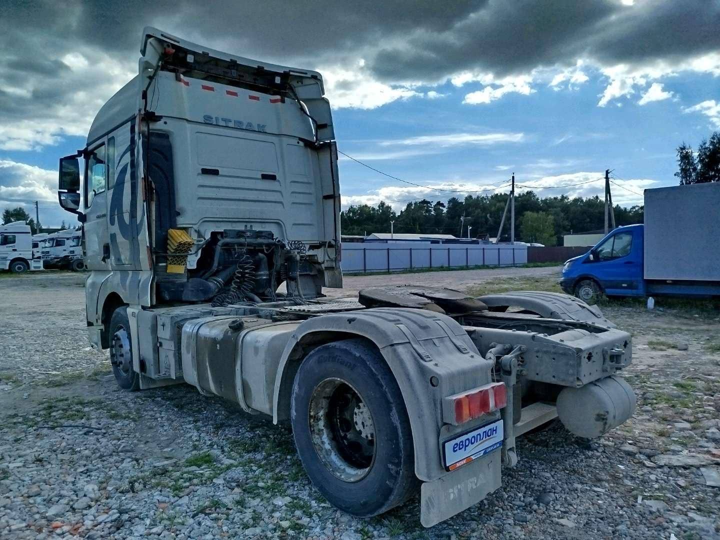 Sitrak C7H 4x2 ZZ4186V361HE,  560 000 км, 2022 года в лизинг