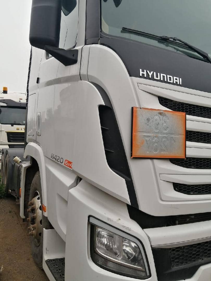 Hyundai XCIENT QZ 6х4,  207 326 км, 2018 года в лизинг
