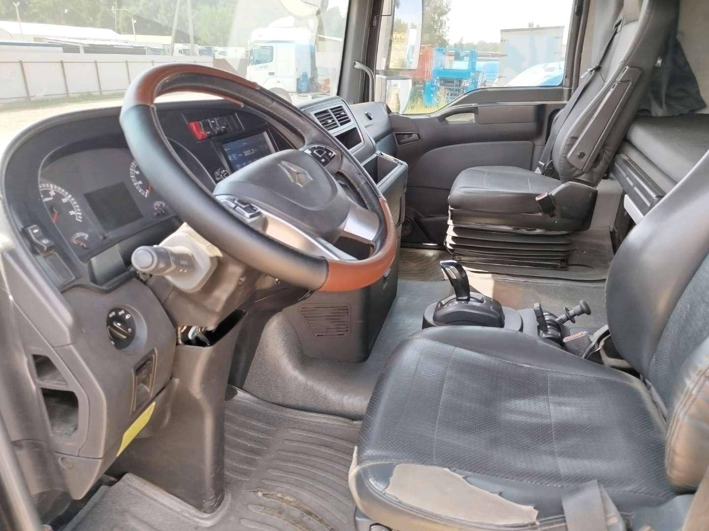 Sitrak C7H 4x2 ZZ4186V361HE,  657 204 км, 2023 года в лизинг