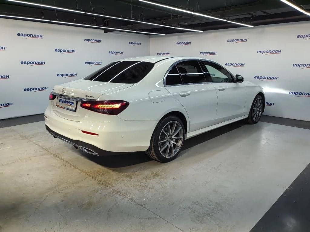 Mercedes-Benz E седан,  69 165 км, 2021 года в лизинг