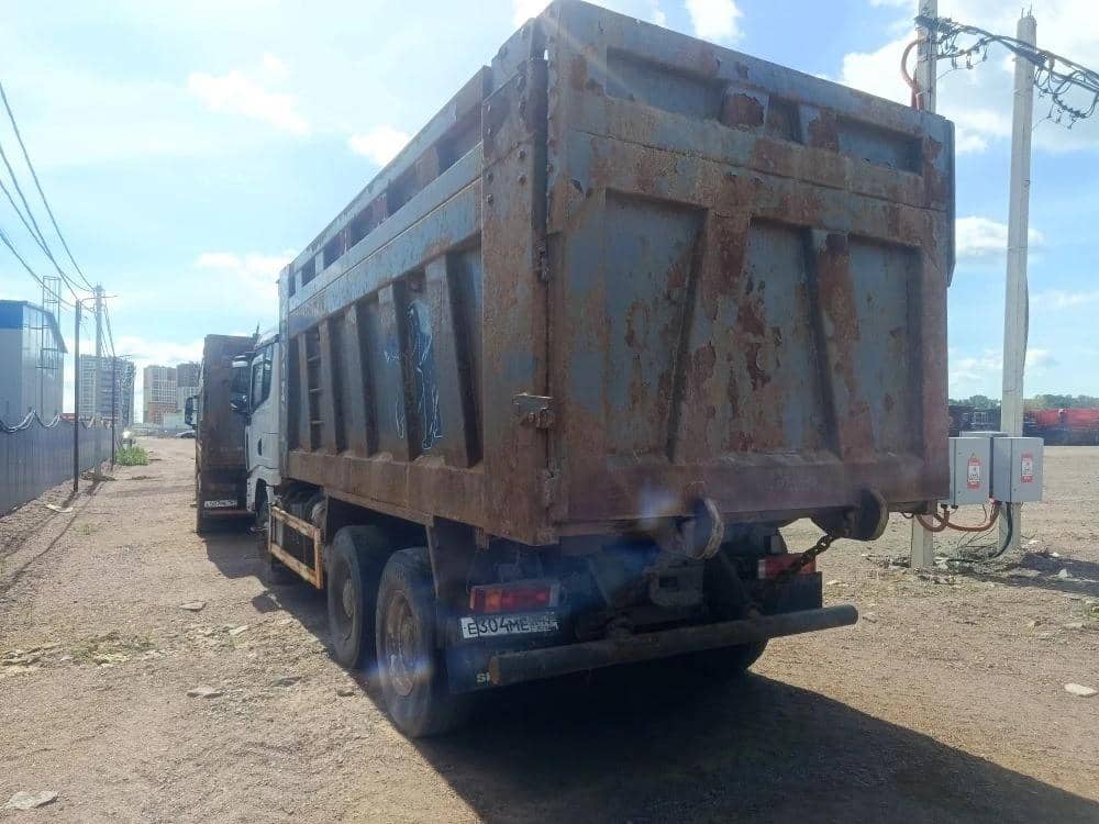 Shacman SX32586T384C,  214 465 км, 2023 года