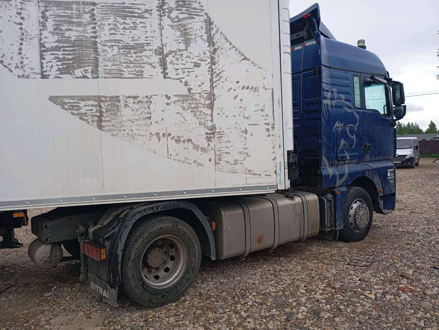 Sitrak C7H 4x2 ZZ4186V361HE,  609 835 км, 2022 года в лизинг