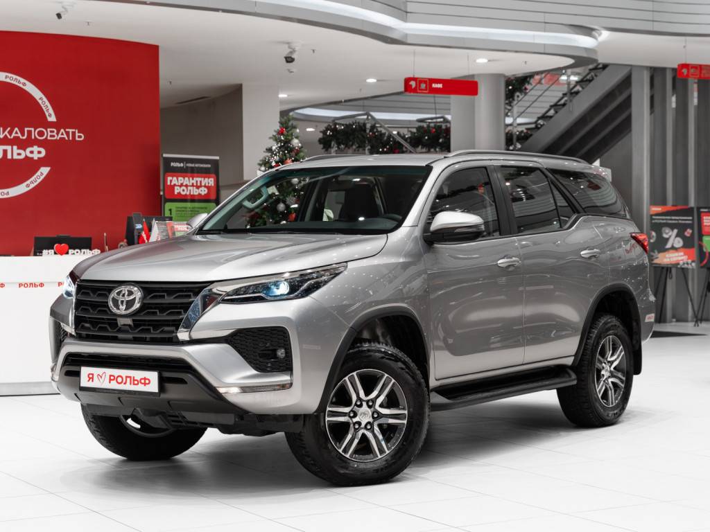 Toyota Fortuner Комфорт 2.7 АКП